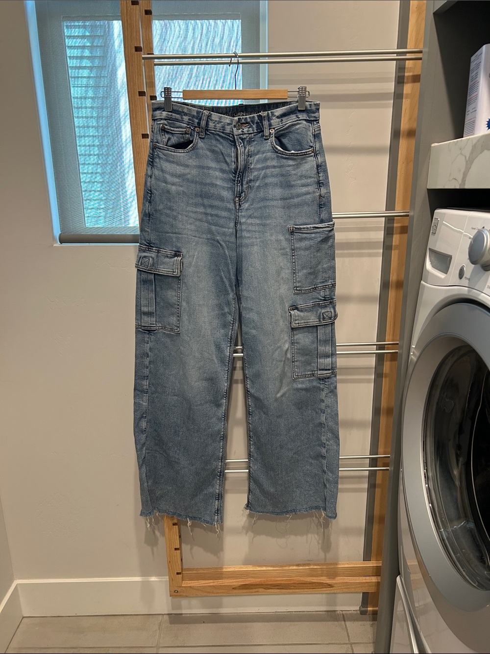 American Eagle Outfitters Light Blue Wide-Leg Cargo Jeans